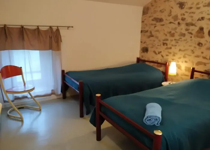 La Tribu De Lavaud Bed and breakfast *